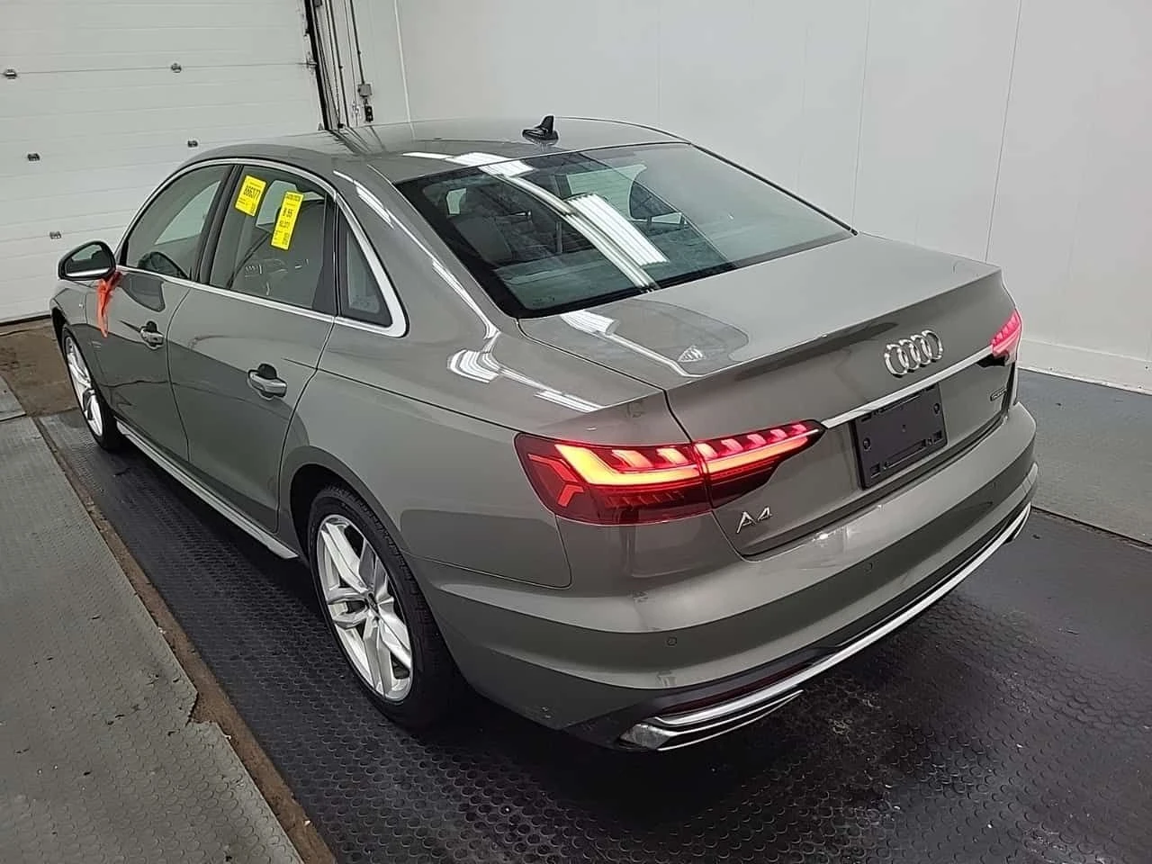Audi A4 S LINE PRESTIGE| B&O| 360| ����| 2 �����|  | Mobile.bg � ����������� 4