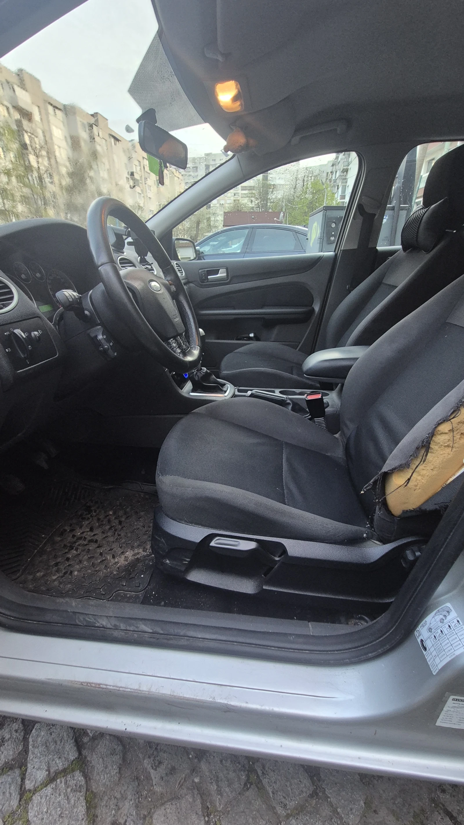 Ford Focus 1.6tdci  90кс, снимка 7 - Автомобили и джипове - 54221167