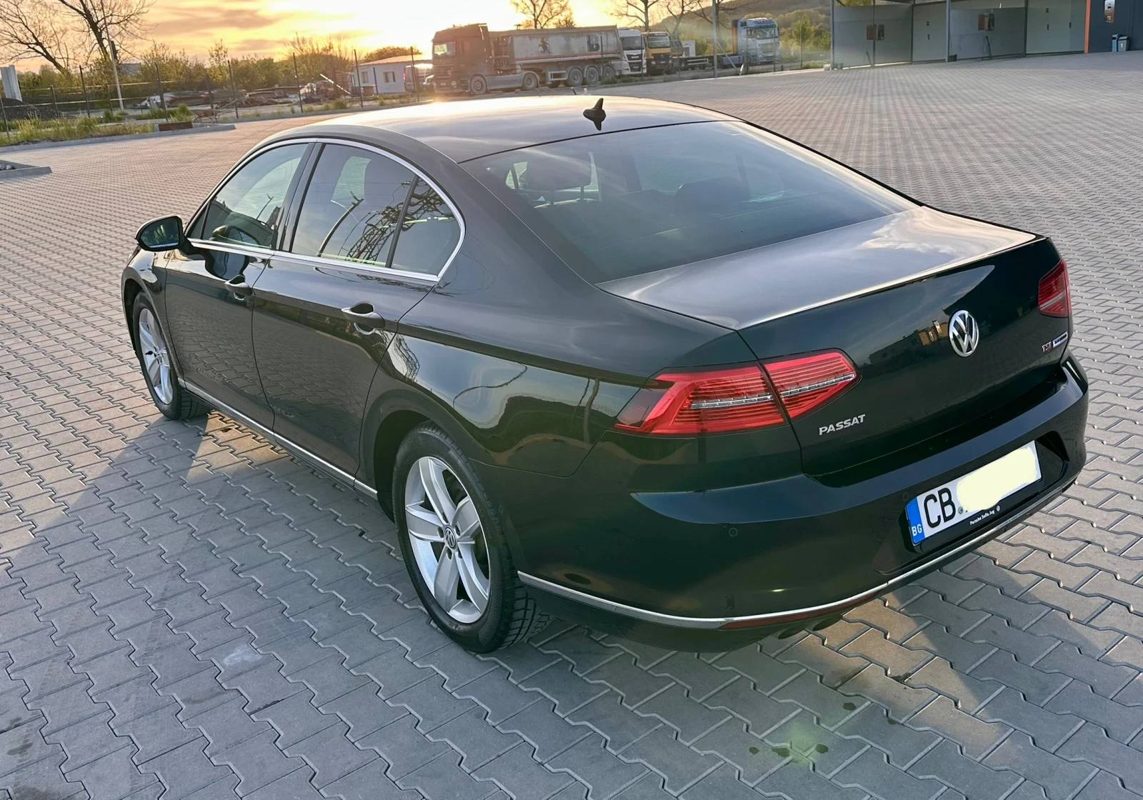 VW Passat 1.8 TSI 180 к.с., снимка 4 - Автомобили и джипове - 54341564