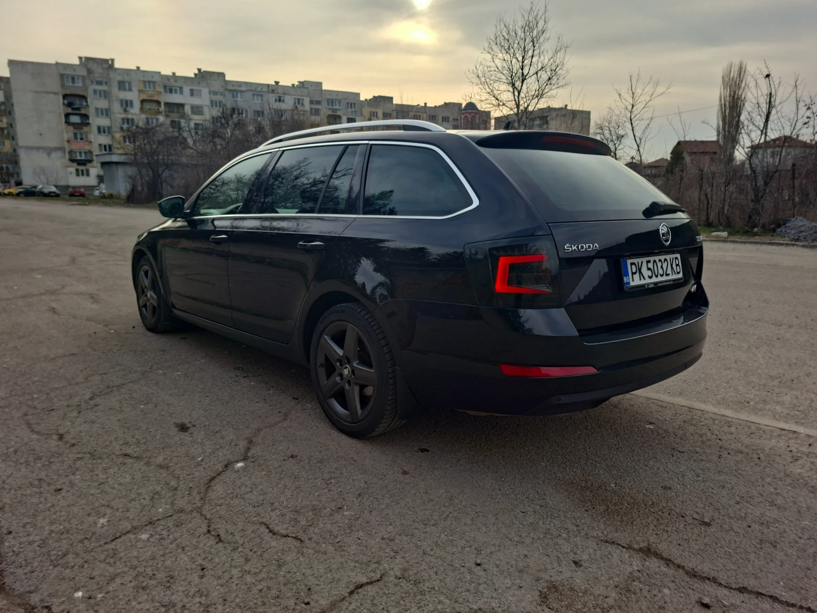 Skoda Octavia 1.6 tdi 4x4, снимка 4 - Автомобили и джипове - 54402879