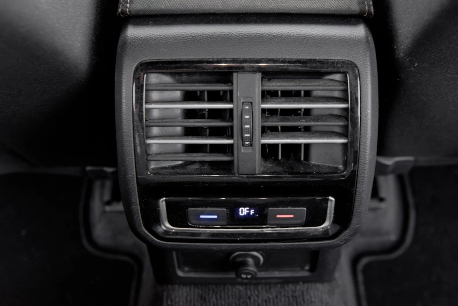 VW Passat, снимка 14 - Автомобили и джипове - 54794791
