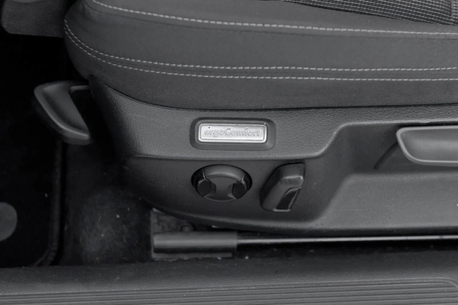 VW Passat, снимка 16 - Автомобили и джипове - 54794791