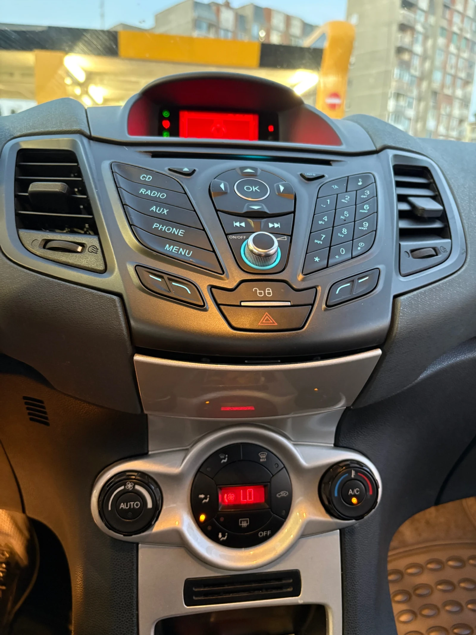 Ford Fiesta, снимка 16 - Автомобили и джипове - 54934339