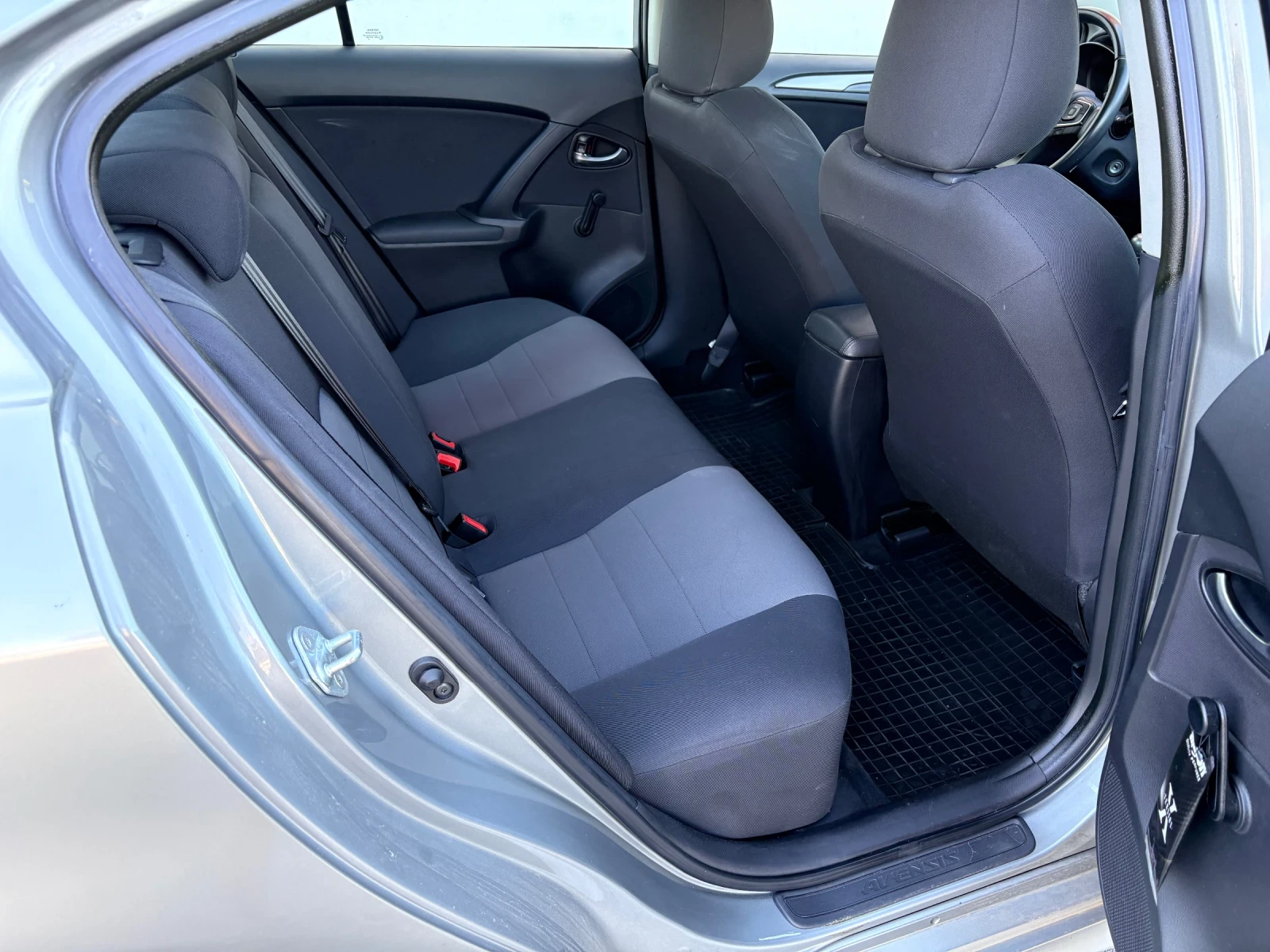 Toyota Avensis III 1.6VVT-i | Mobile.bg � ����������� 14