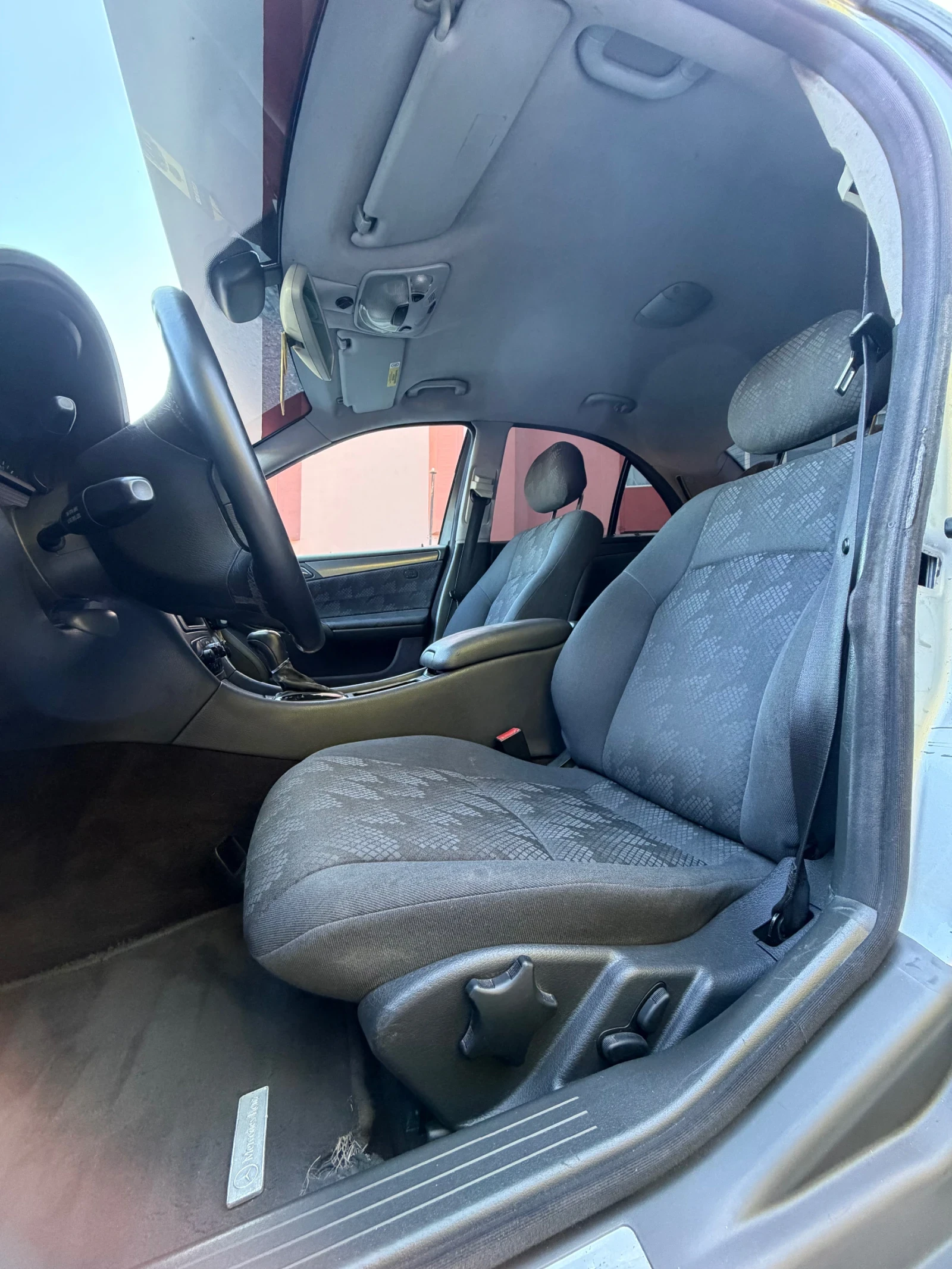 Mercedes-Benz C 220 CDI, снимка 6 - Автомобили и джипове - 55836048