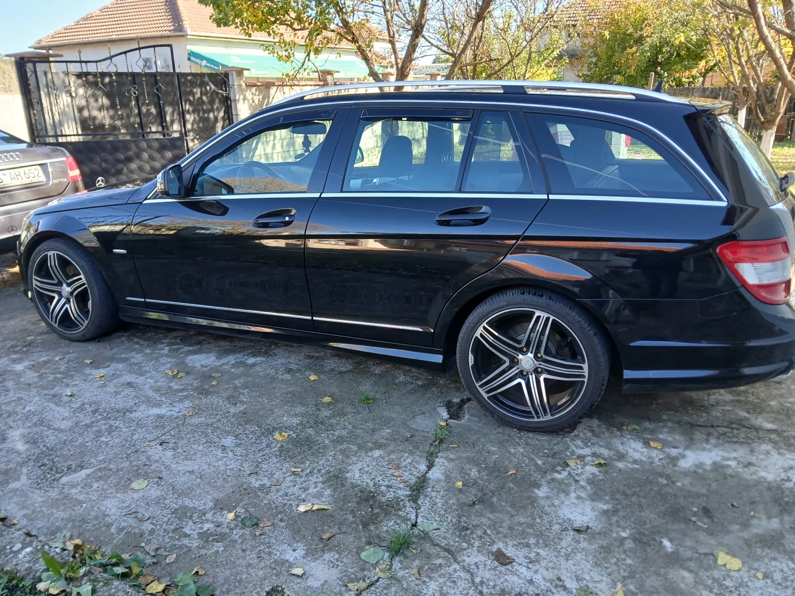 Mercedes-Benz C 220 AMG  AVANGARD, снимка 3 - Автомобили и джипове - 55936065