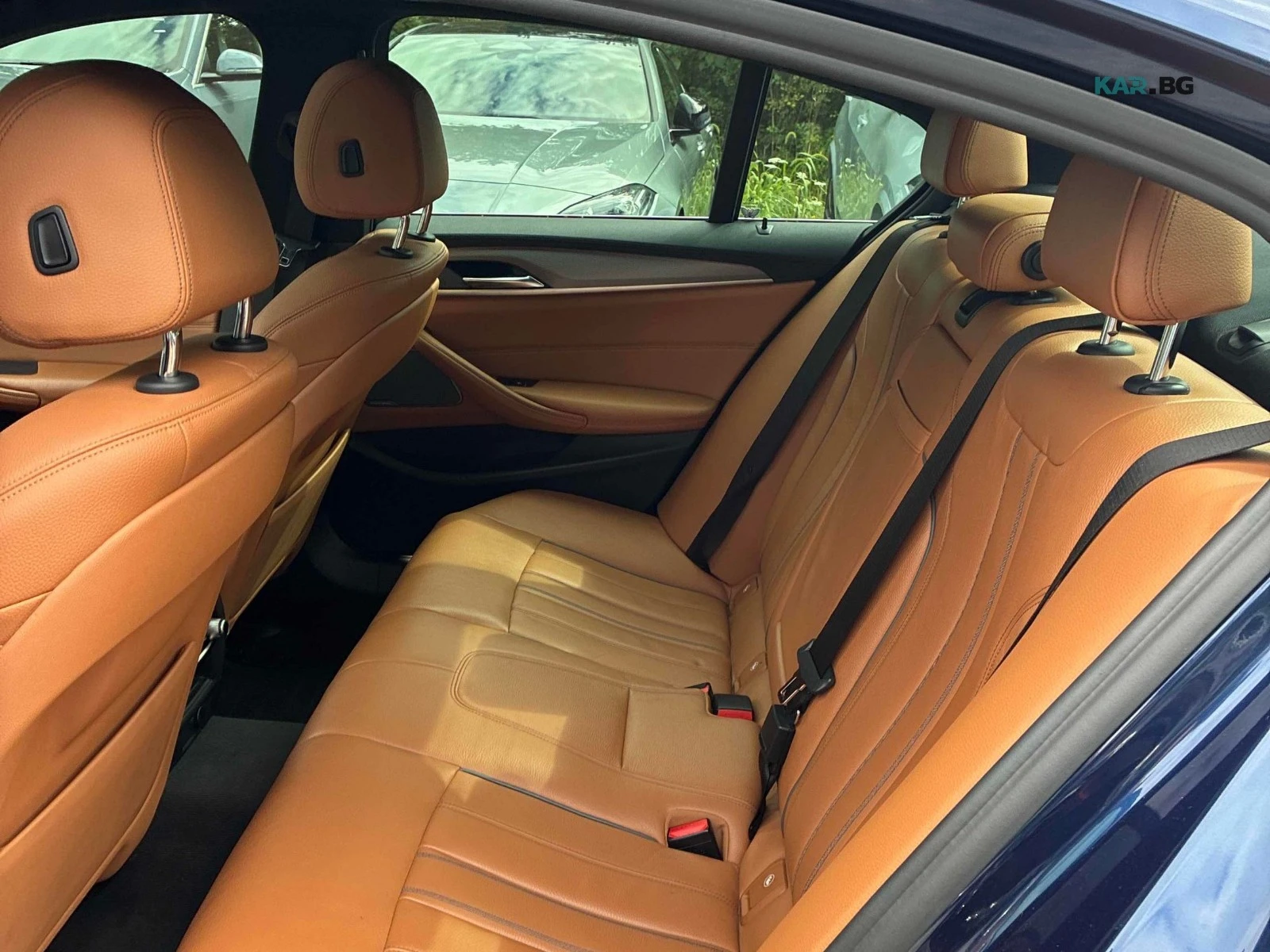 BMW 540 M Pack * 360 * HUD * АвтоКредит * (ЦЕНА ДО БГ), снимка 14 - Автомобили и джипове - 55964435