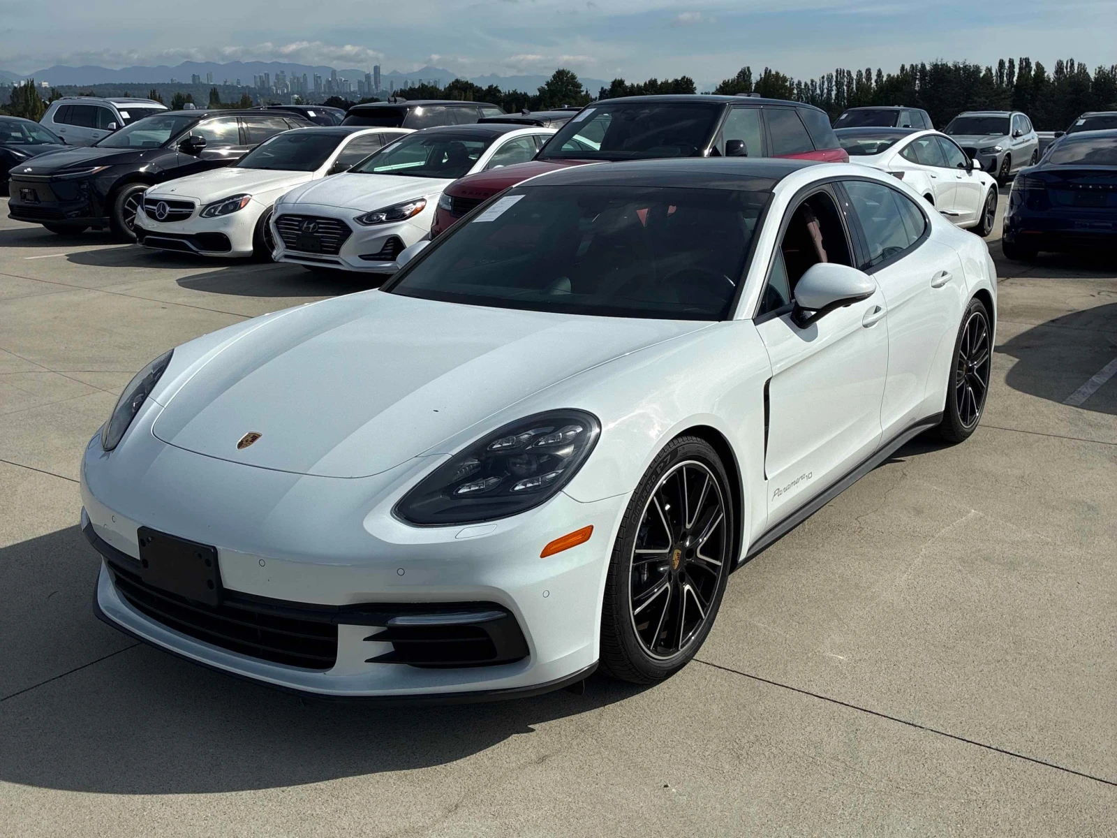 Porsche Panamera * 4 AWD * CARFAX * ОПЦИЯ ЗА ФИНАНСИРАНЕ