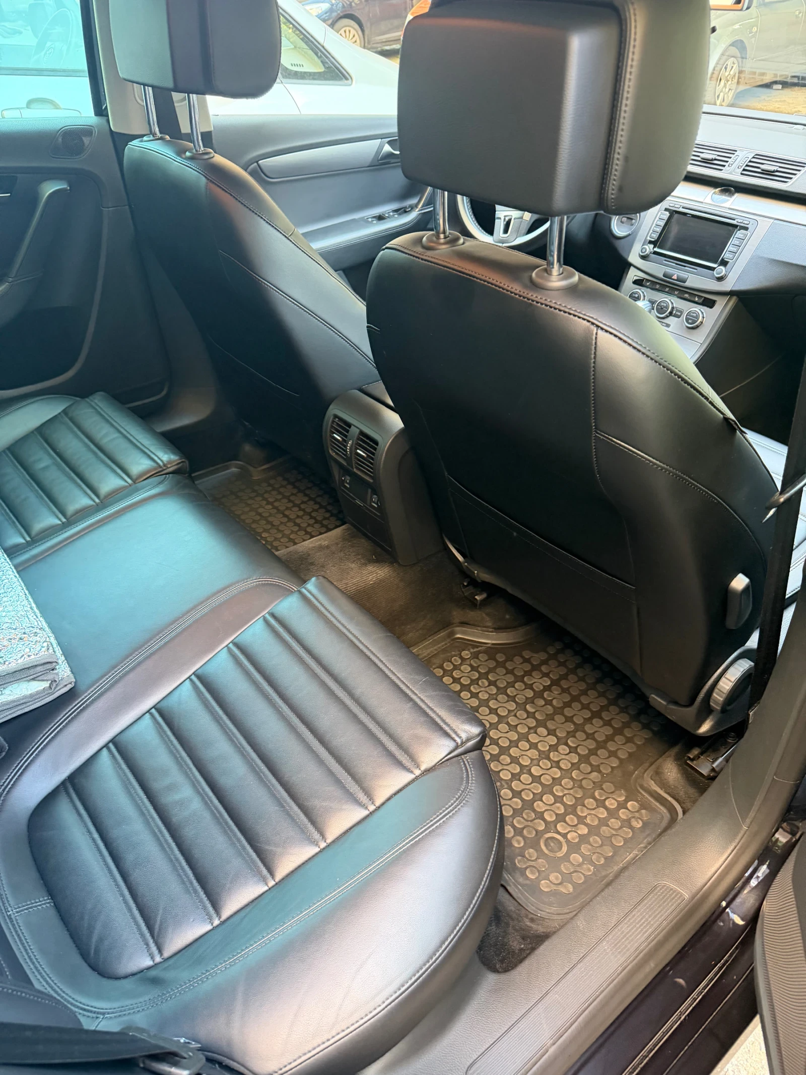 VW Passat B7, снимка 3 - Автомобили и джипове - 56317175