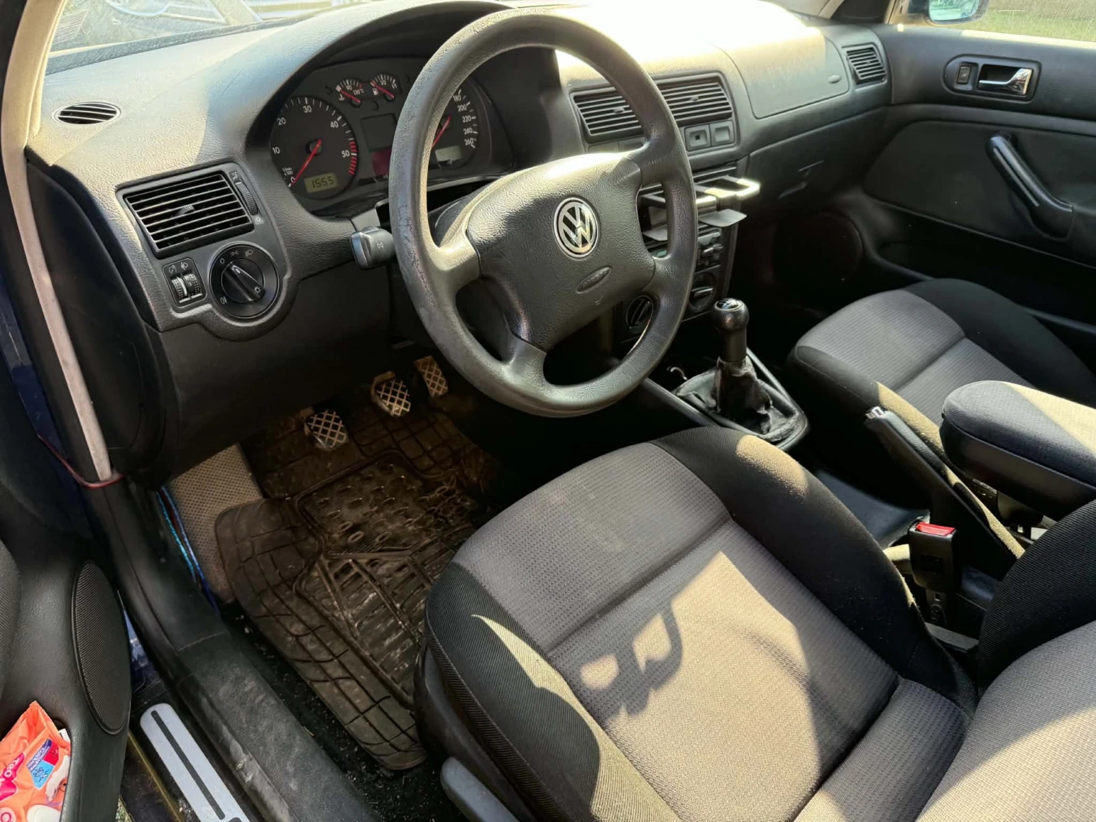 VW Golf 1.9, снимка 6 - Автомобили и джипове - 56330821