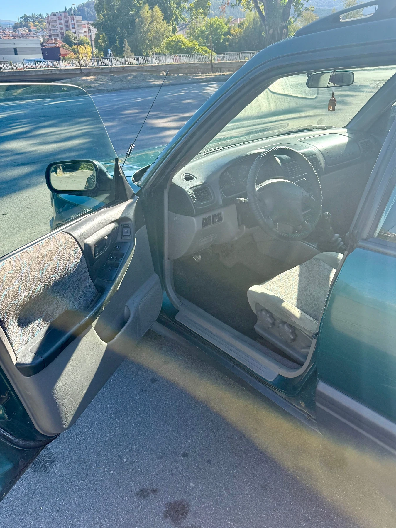 Subaru Forester 2.0 i , снимка 9 - Автомобили и джипове - 56375216