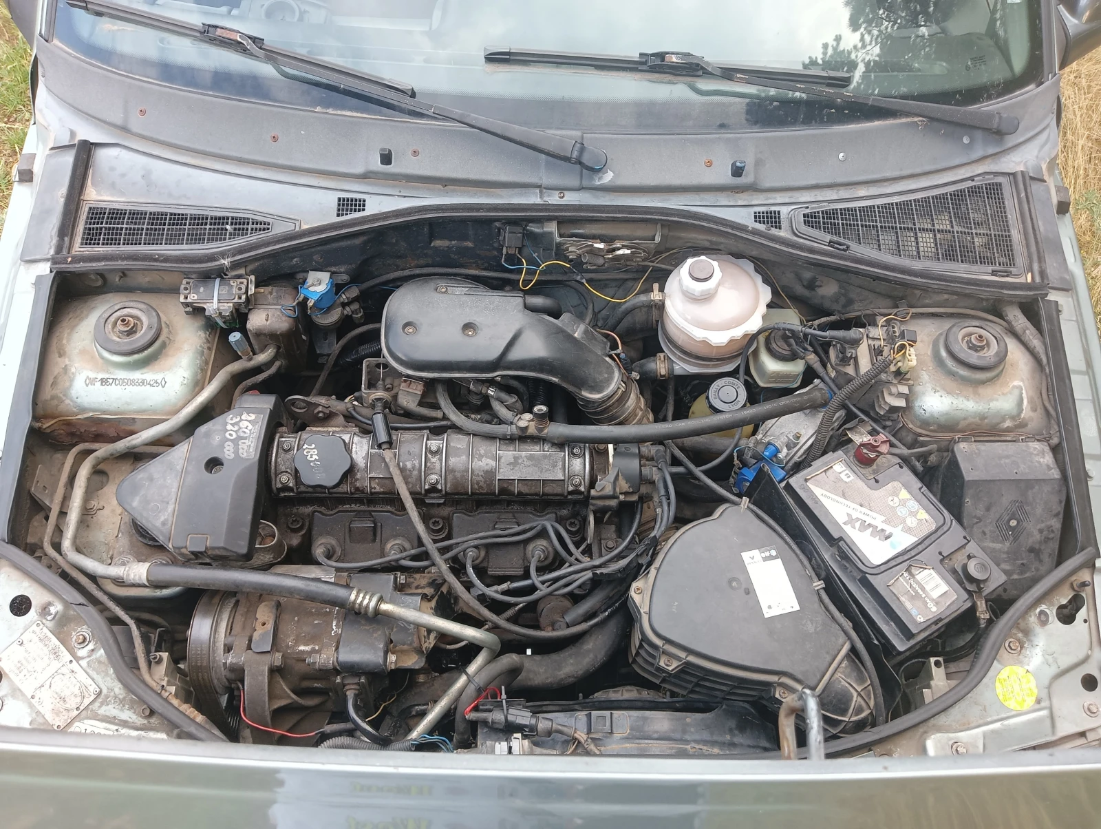 Renault Clio 1.8, 8v, Baccara, снимка 12 - Автомобили и джипове - 56528382
