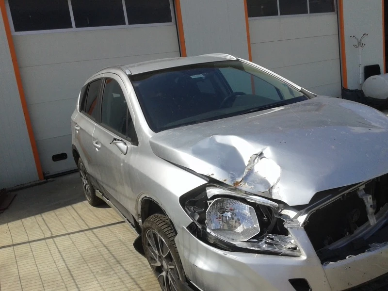 Suzuki SX4 S-Cross 1.6d, снимка 7 - Автомобили и джипове - 41710299