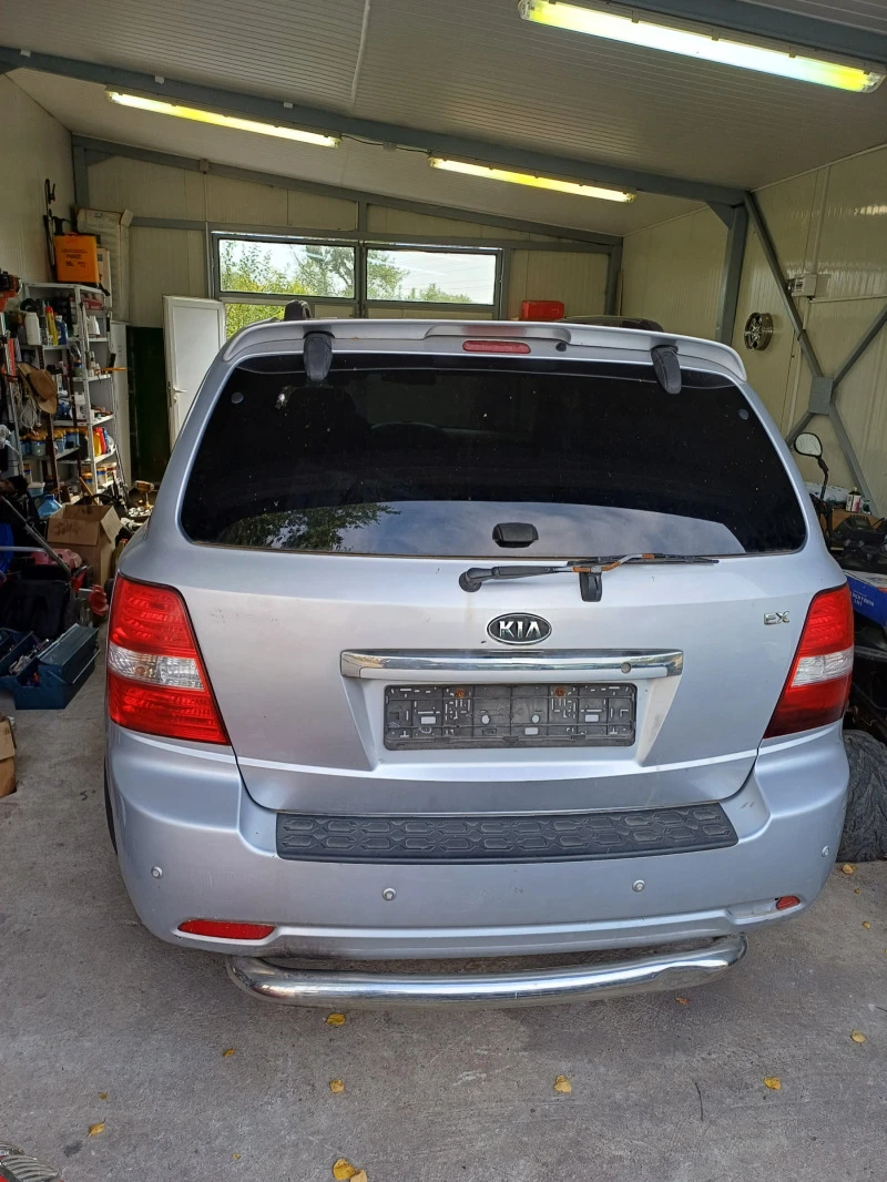 Kia Sorento 2.5 crdi, снимка 4 - Автомобили и джипове - 42308552