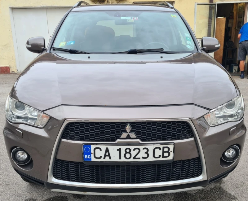 Mitsubishi Outlander, снимка 1 - Автомобили и джипове - 47356733