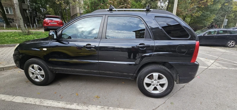 Kia Sportage, снимка 3 - Автомобили и джипове - 47957670