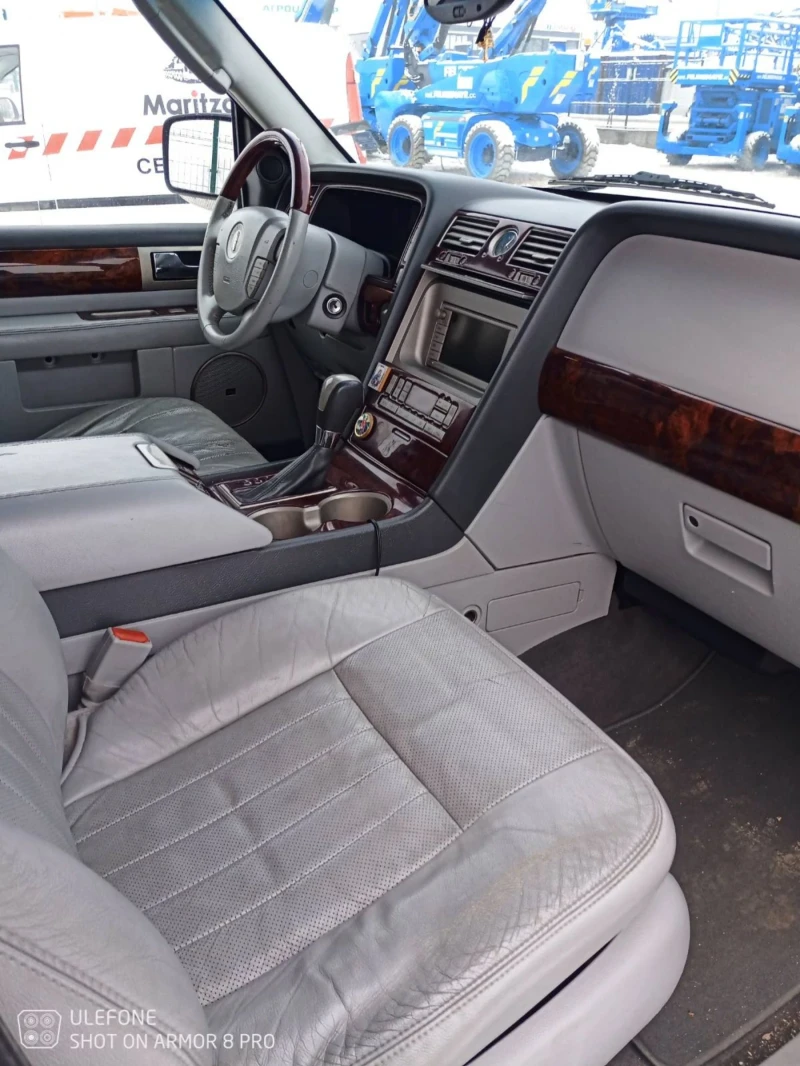 Lincoln Navigator 5.4 агу, снимка 9 - Автомобили и джипове - 48679352