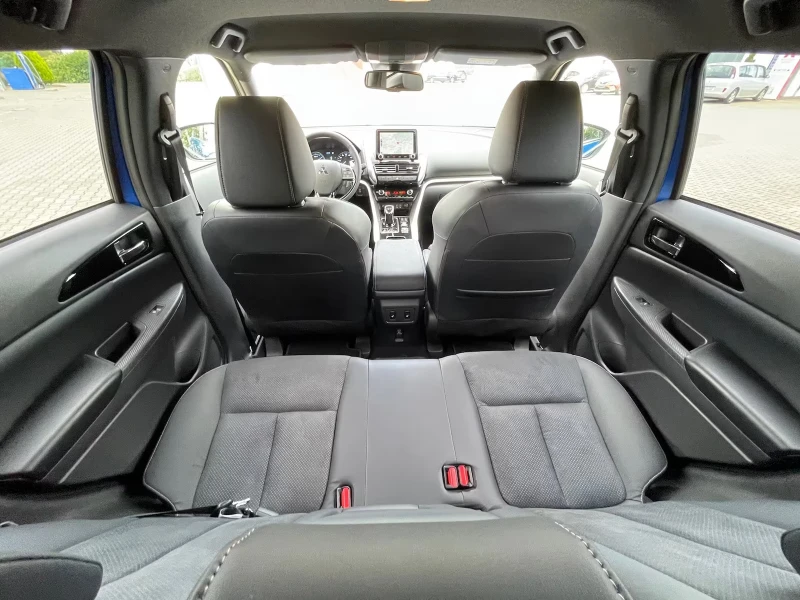 Mitsubishi Eclipse Cross 2.4PHEV/188HP/SELECT-PLUS/4X4/360/NAVI/820v, снимка 13 - Автомобили и джипове - 52393318