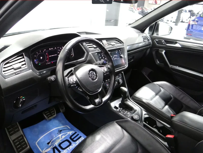 VW Tiguan  R-LINE* HIGHLINE* BACK CAM* PANO* CARPLAY* , снимка 6 - Автомобили и джипове - 53273027