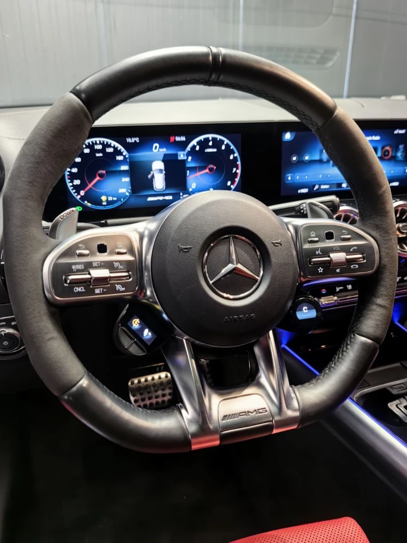 Mercedes-Benz GLA 35* AMG* 306к.с* 4-MATIC* 37000KM* FULL* TOP, снимка 8 - Автомобили и джипове - 53483672