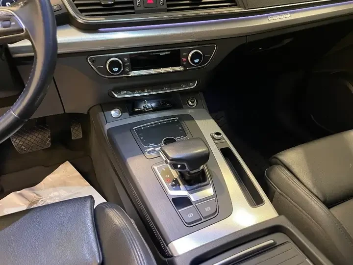 Audi Q5 ПО ПОРЪЧКА 2.0TDI/quattro/Stronic/Led - изображение 8