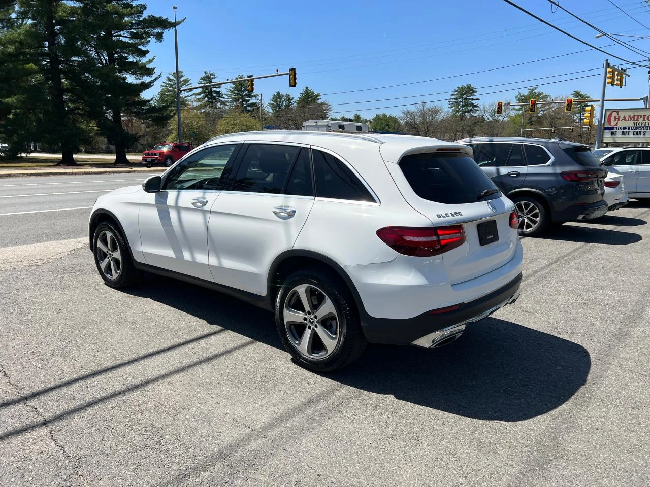 Mercedes-Benz GLC 300 Keyless/Подгрев/Следене на ленти/Panorma - изображение 3
