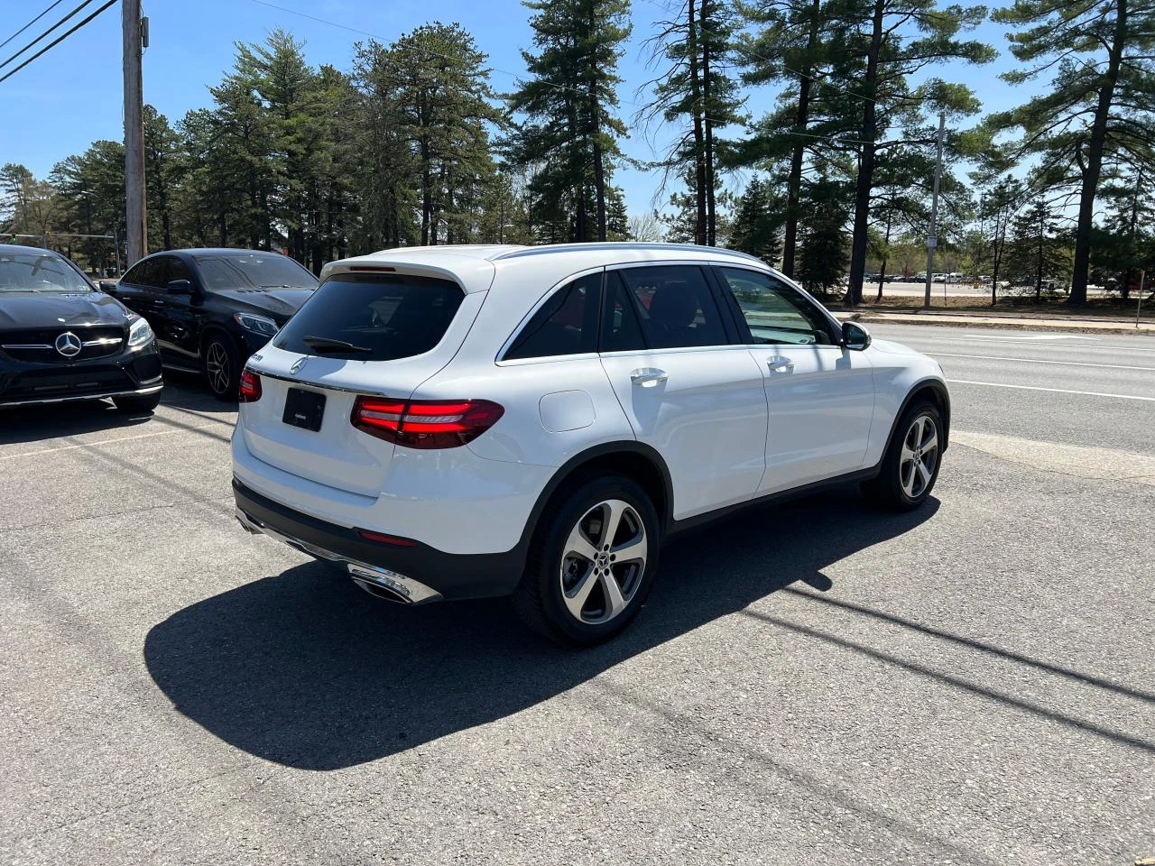 Mercedes-Benz GLC 300 Keyless/Подгрев/Следене на ленти/Panorma - изображение 4