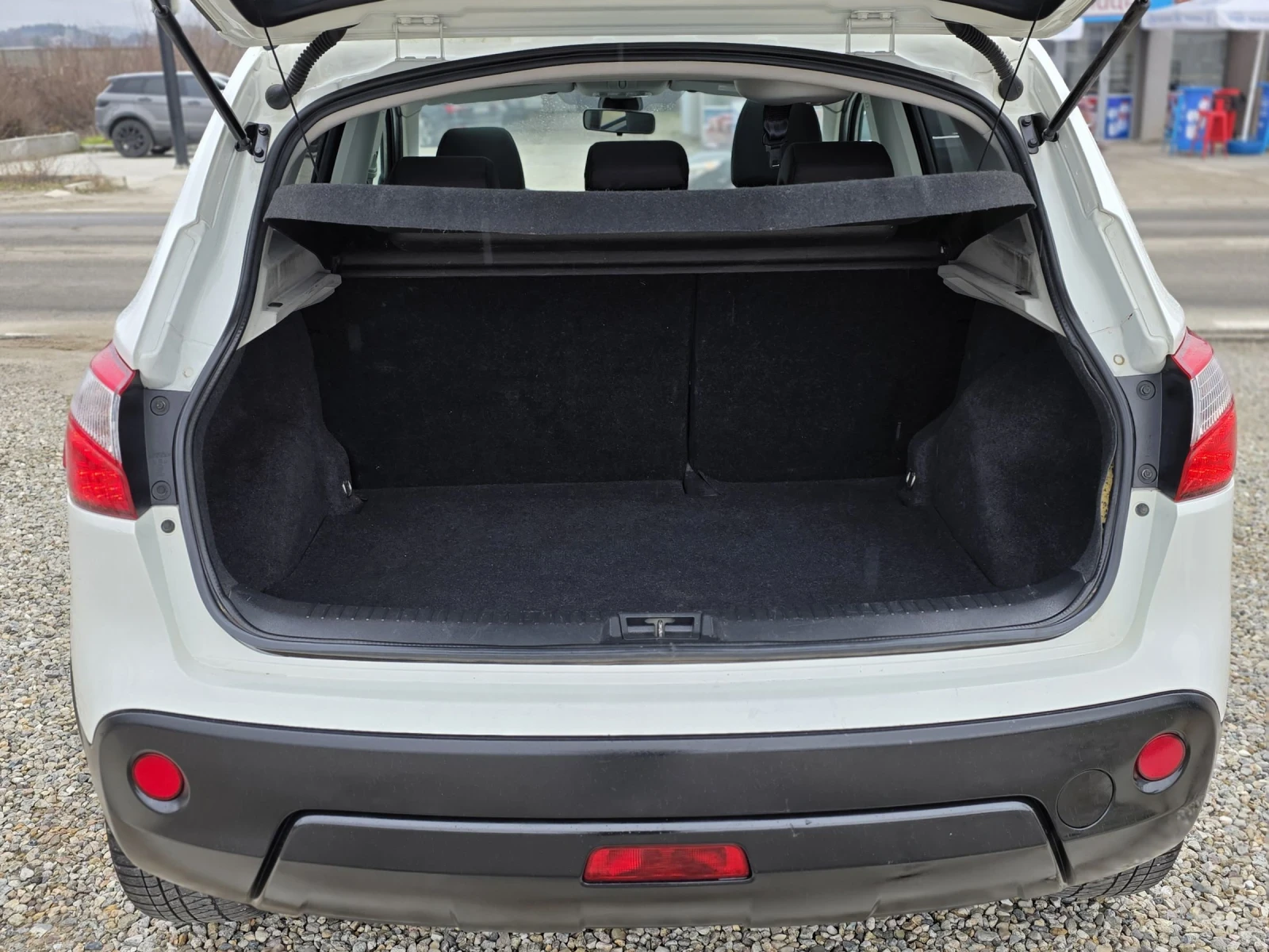 Nissan Qashqai 1.6 dci 131 k.c. N-Joy �������� | Mobile.bg � ����������� 11