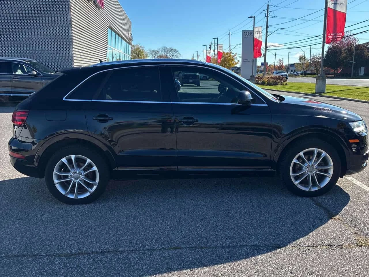 Audi Q3 * Technik * CARFAX * ЦЕНА ДО БГ, снимка 14 - Автомобили и джипове - 53796042