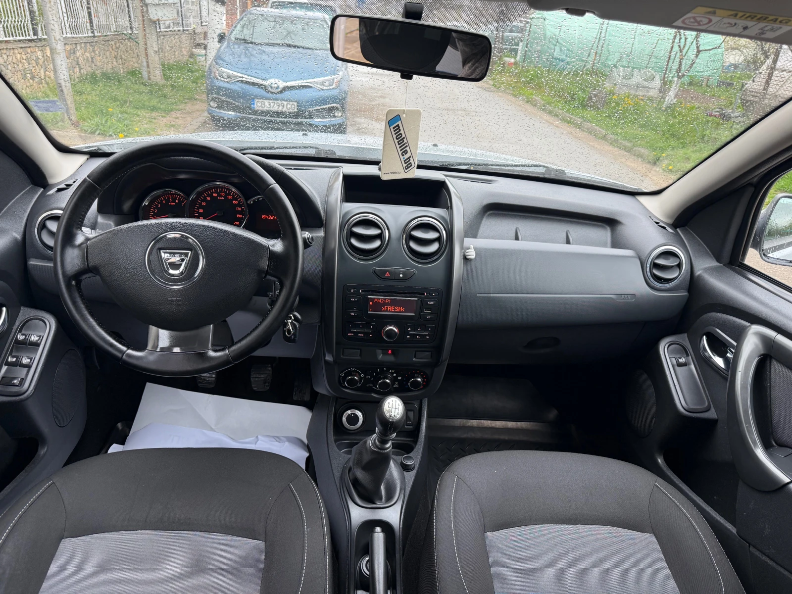 Dacia Duster 1.5dci 4x4, снимка 11 - Автомобили и джипове - 54207782