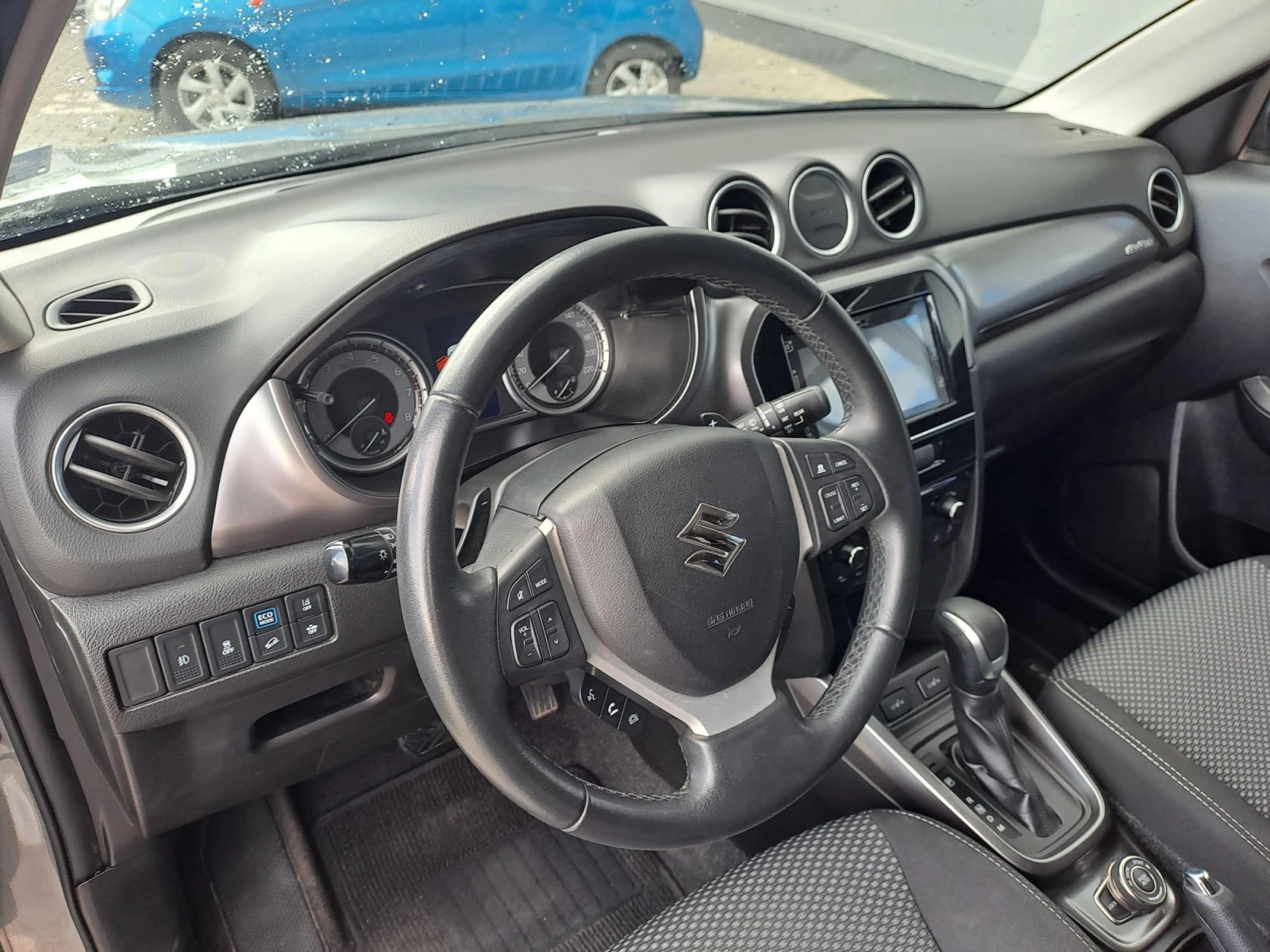 Suzuki Vitara 1.5 GL+ FULL HYBRID 4X4 AUTOMATIC AGS, снимка 10 - Автомобили и джипове - 54718996