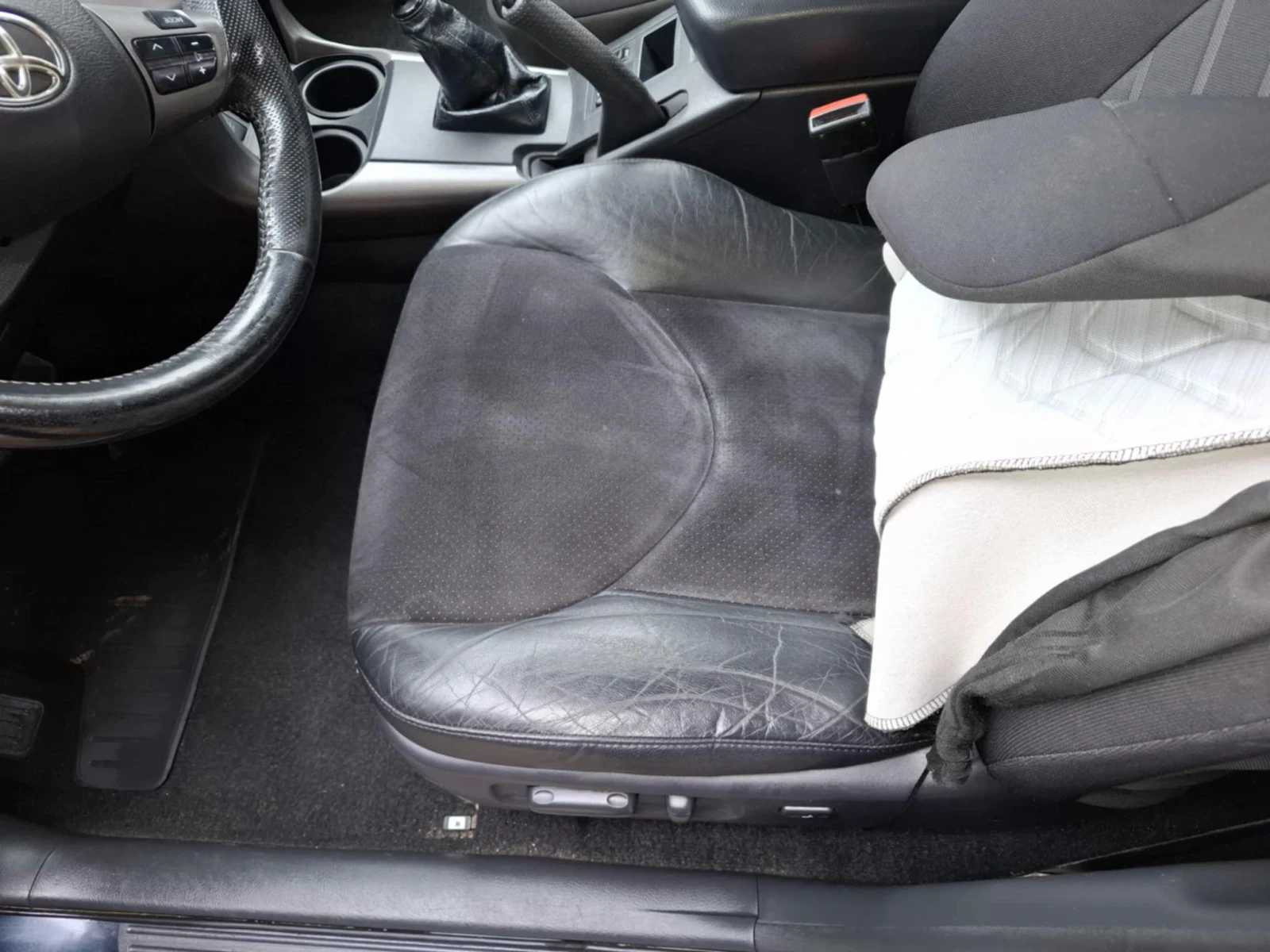 Toyota Rav4, снимка 4 - Автомобили и джипове - 55267035