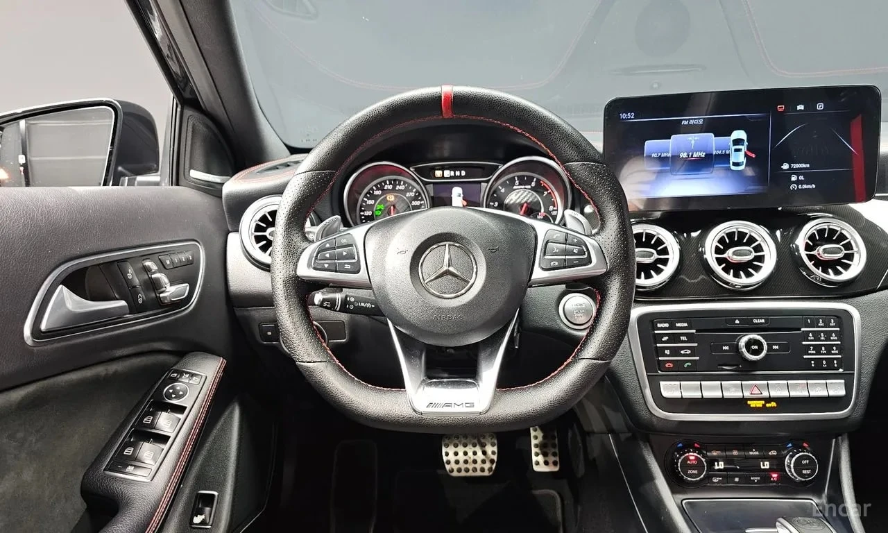 Mercedes-Benz GLA 45 AMG 4MATIC/АМБИЕНТНО ОСВЕТЛЕНИЕ/ПОДГРЕВ/ПАНОРАМА/ПАМЕТ, снимка 13 - Автомобили и джипове - 55904767