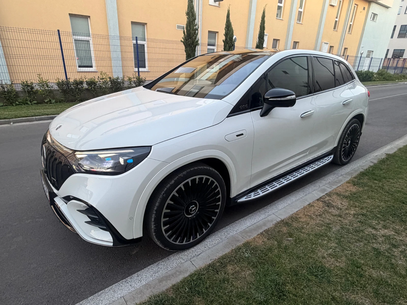 Mercedes-Benz EQE SUV 43 AMG  HYPER 4M AIRMATIC, снимка 2 - Автомобили и джипове - 55993641