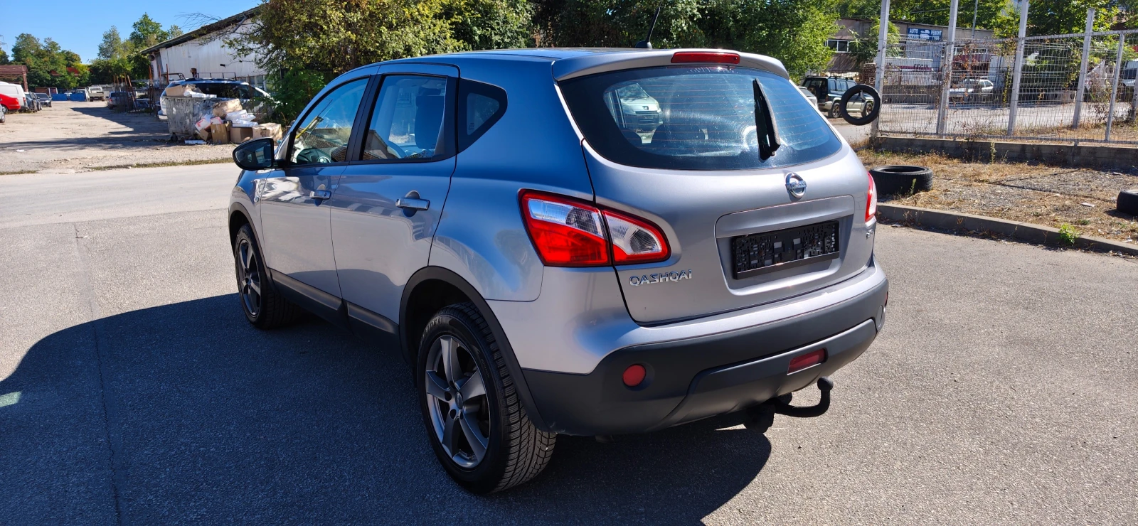 Nissan Qashqai 1.5DCI * 360  Камери* Навигация* , снимка 3 - Автомобили и джипове - 56446274