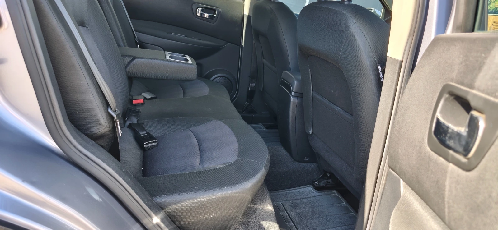 Nissan Qashqai 1.5DCI * 360  Камери* Навигация* , снимка 15 - Автомобили и джипове - 56446274
