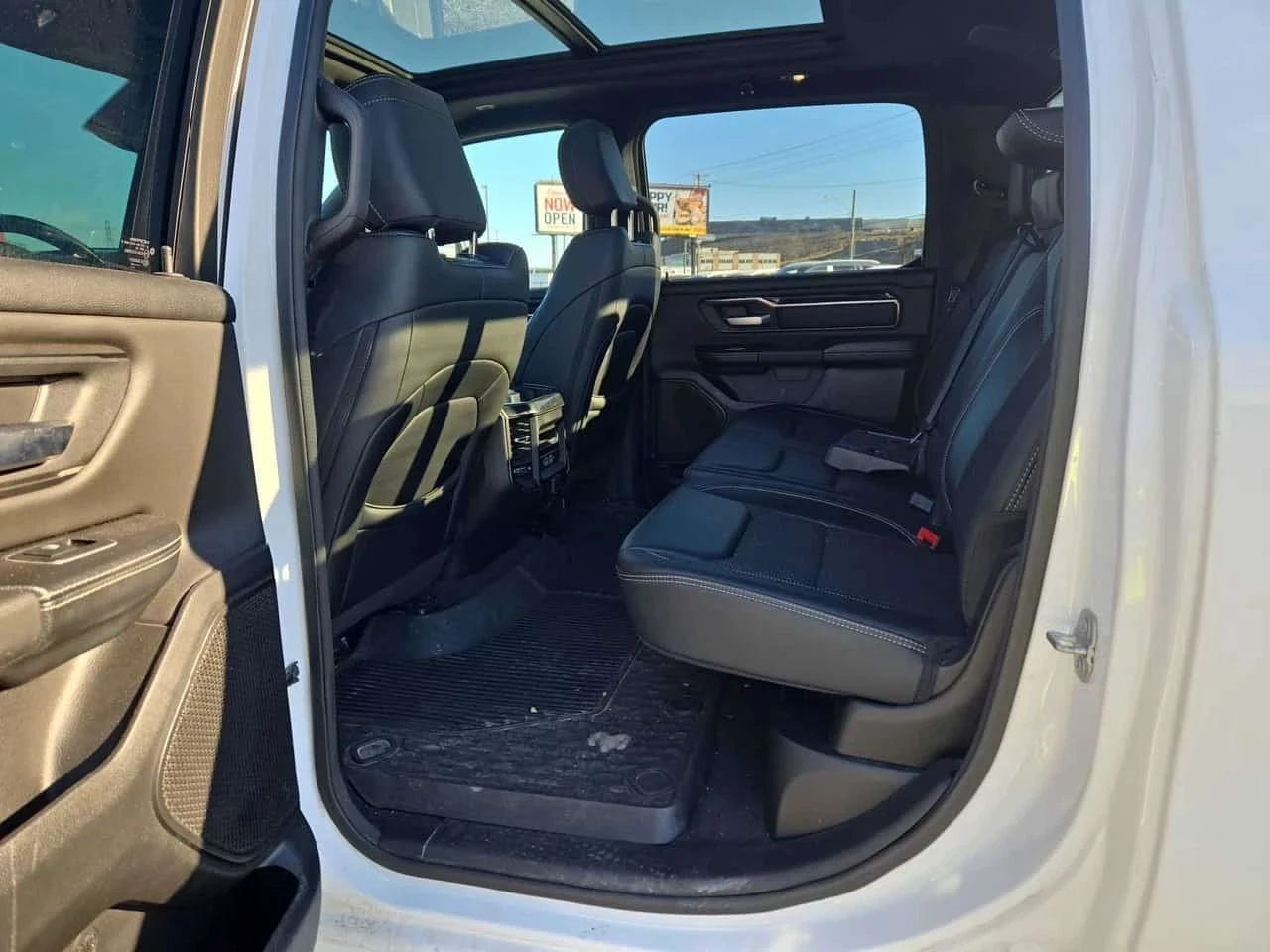 Dodge RAM 1500, снимка 17 - Автомобили и джипове - 56700094