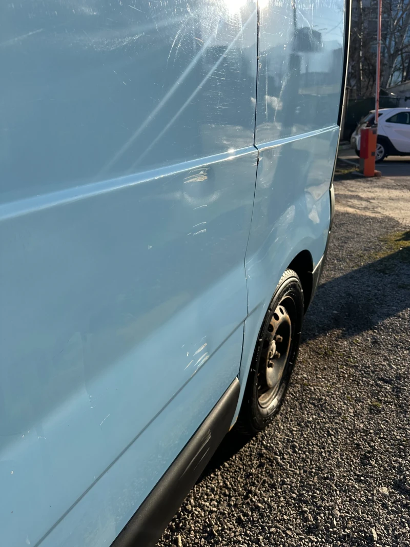 Renault Trafic 2.5 - 6 скорости, снимка 10 - Бусове и автобуси - 49009366