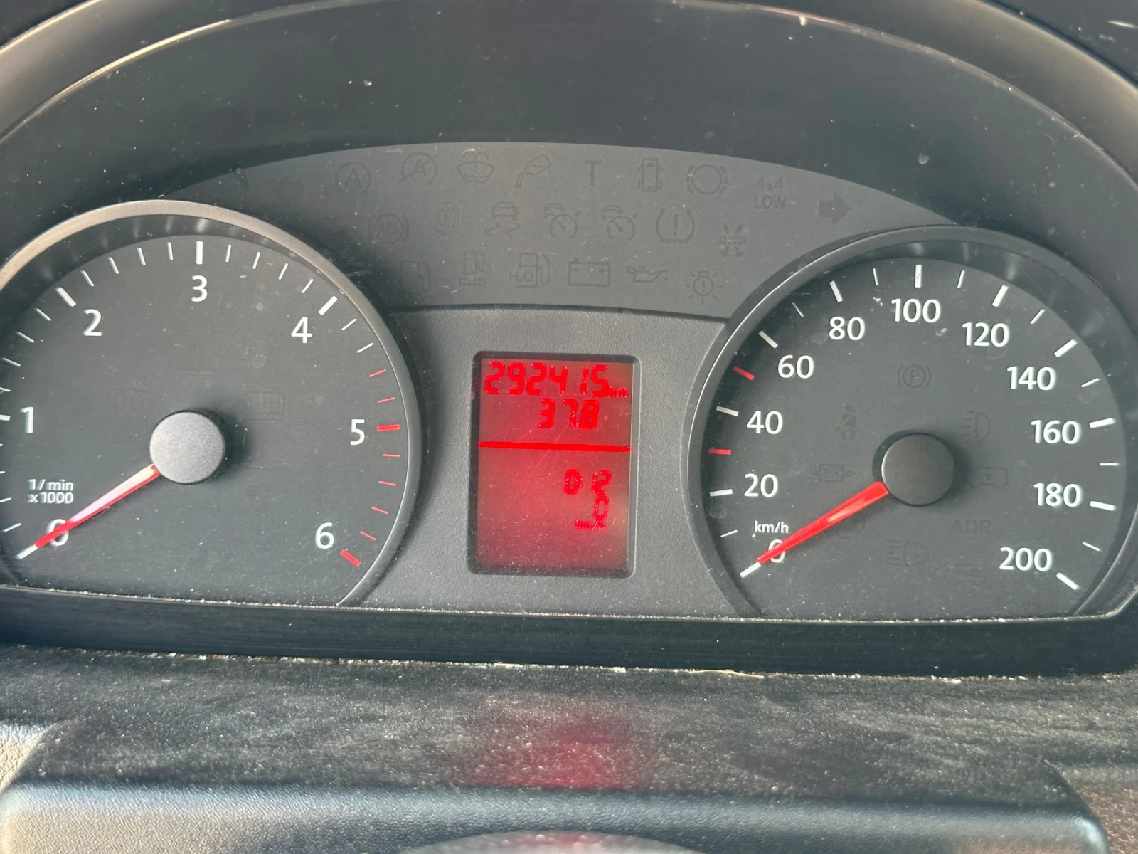 VW Crafter 2.0TDI, снимка 13 - Бусове и автобуси - 54960117