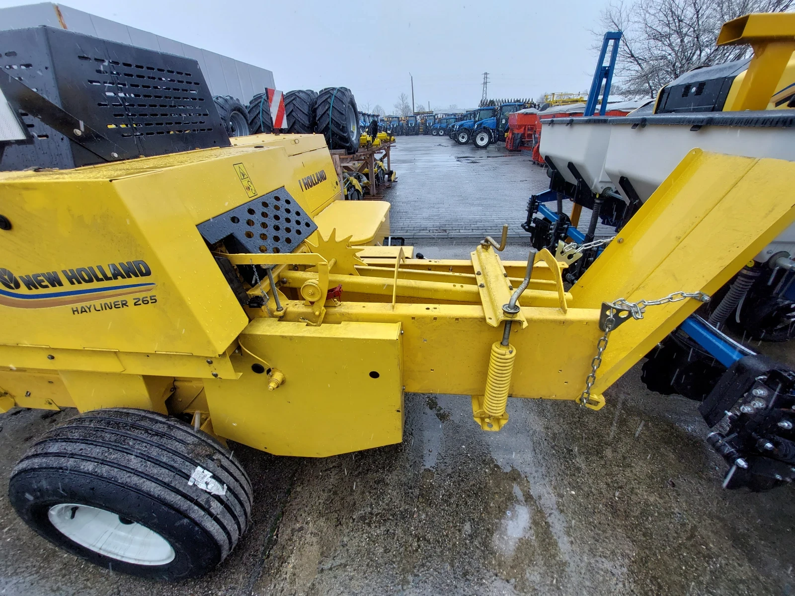 Балировачка New Holland 570 Hayliner 265 - изображение 9