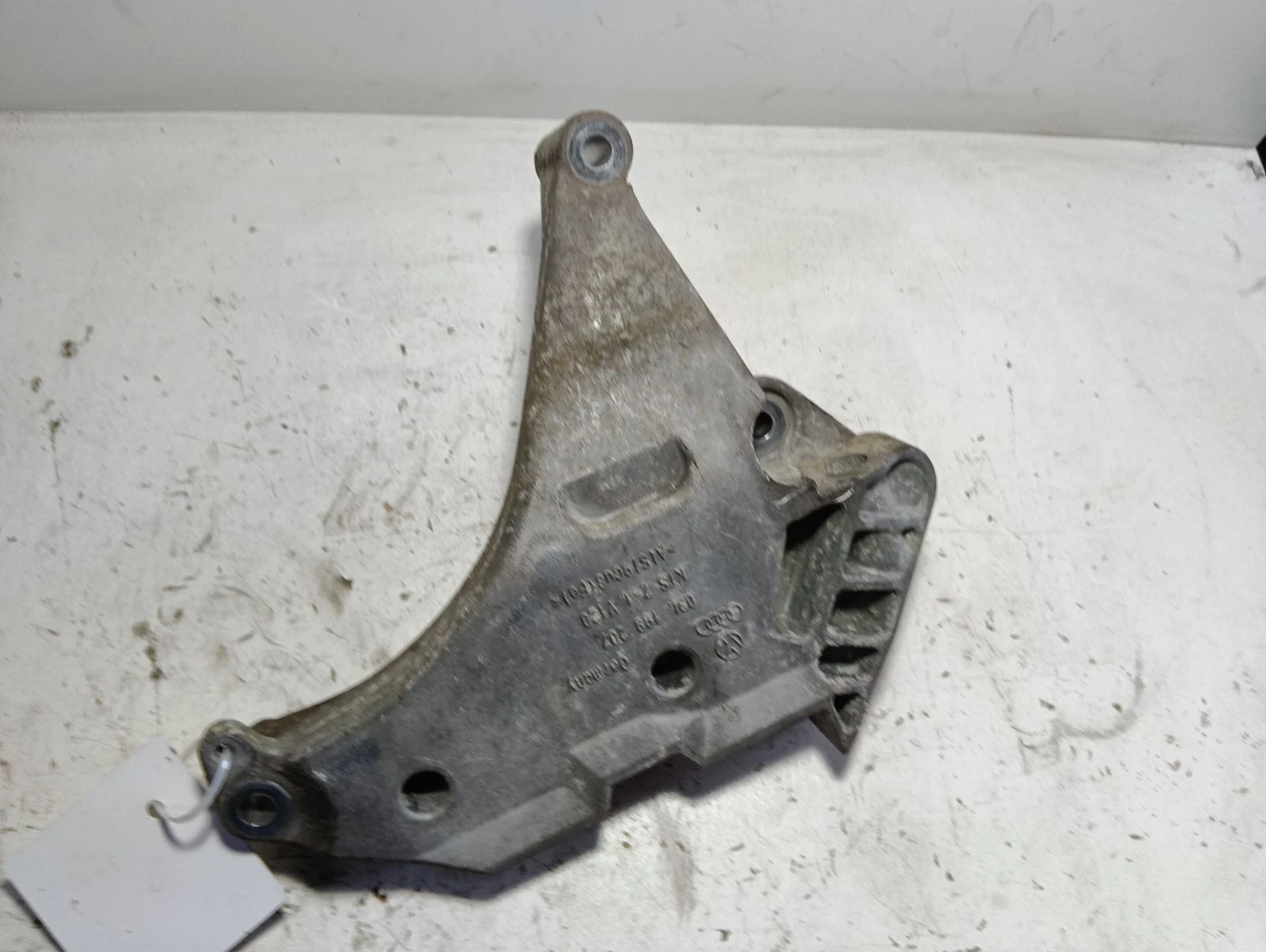 планка Фолксваген Пасат 1.6TDI 03L199207