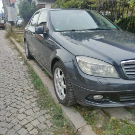 Mercedes-Benz C 300 3.0 РЕАЛНИ КИЛОМЕТРИ , снимка 2