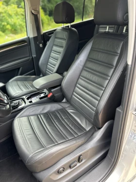 VW Touran R-Line КОЖА 190кс 6+ 1 автоматик  - 16500 € / 32271.19 лв. - 74217411 12