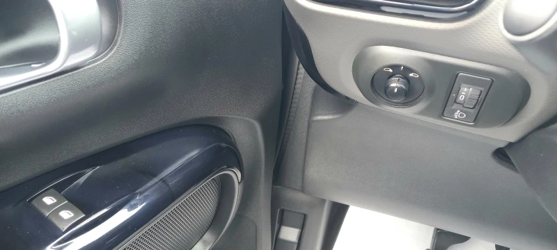 Citroen C4 Cactus ИЗКЛЮЧИТЕЛЕН СЕРВИ.КНИЖК ОБСЛУЖН УНИКТ EURO6 ITALY, снимка 14 - Автомобили и джипове - 1628209