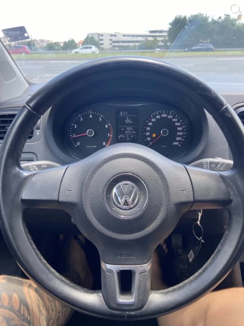 VW Polo 1.2 бензин, снимка 10 - Автомобили и джипове - 47656280