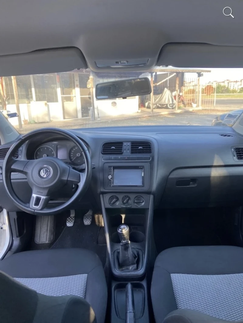 VW Polo 1.2 бензин, снимка 7 - Автомобили и джипове - 47656280