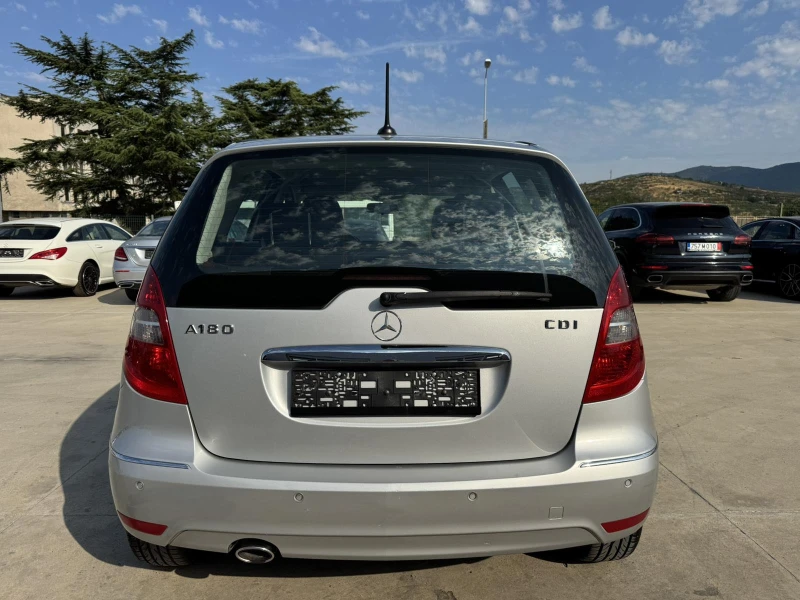 Mercedes-Benz A 180 CDI* 109ps* 6ск* ПАРКТРОНИЦИ, снимка 4 - Автомобили и джипове - 51215393