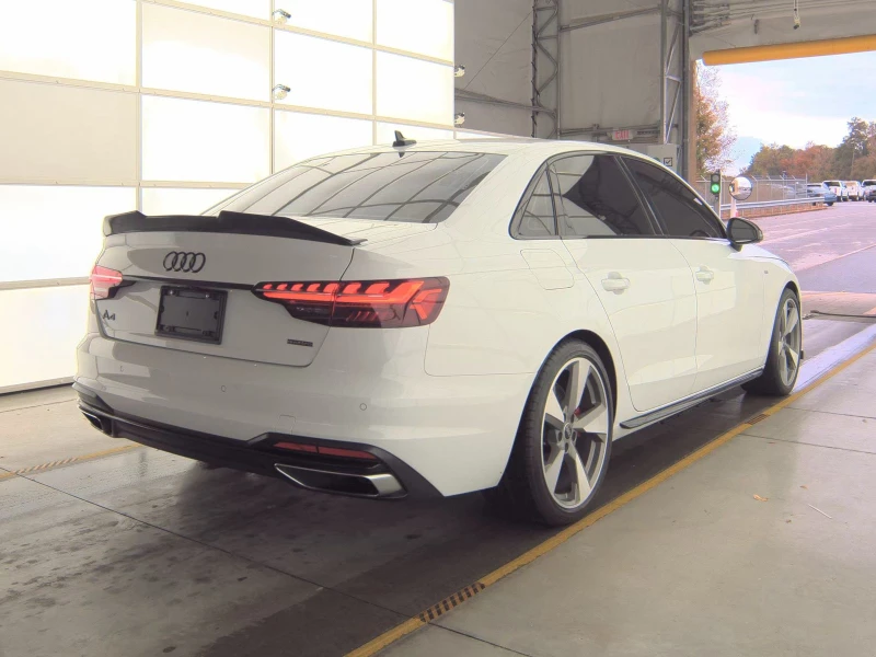 Audi A4 S line Premium Plus, снимка 4 - Автомобили и джипове - 52742866