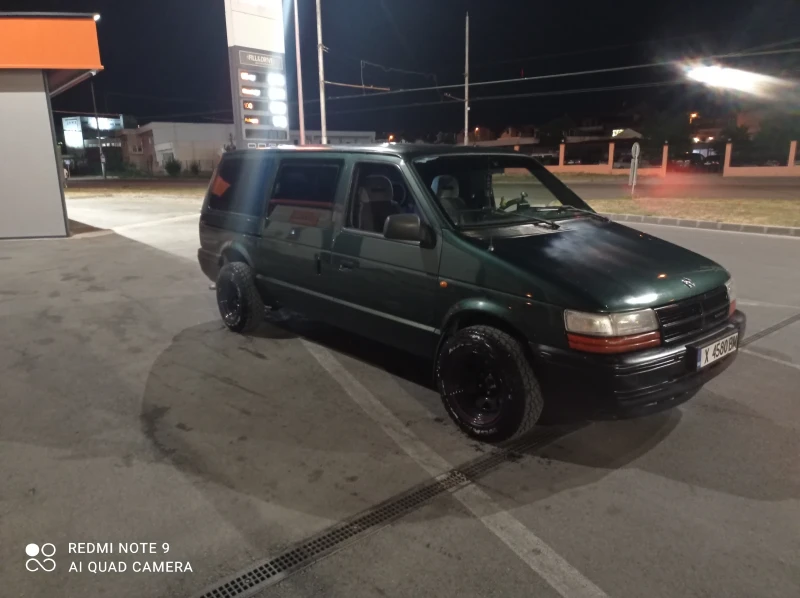 Chrysler Voyager, снимка 11 - Автомобили и джипове - 52999922