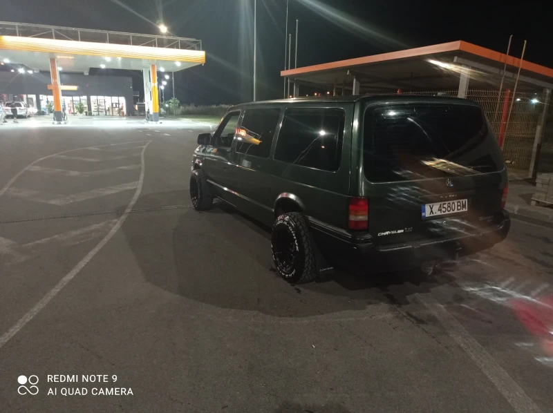 Chrysler Voyager, снимка 12 - Автомобили и джипове - 52999922